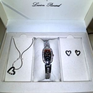 Silver jewelry set